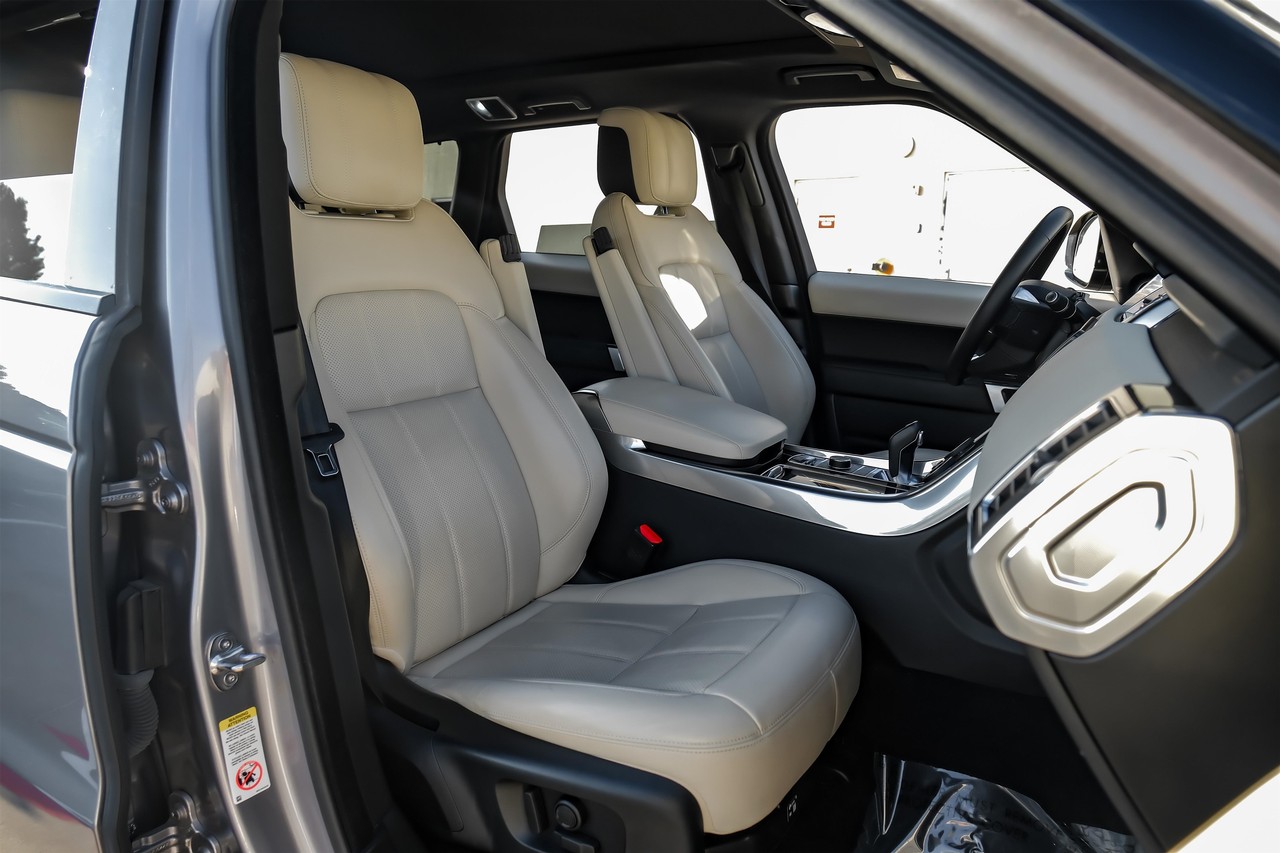 Land Rover Range Rover Sport Vehicle Main Gallery Image 23