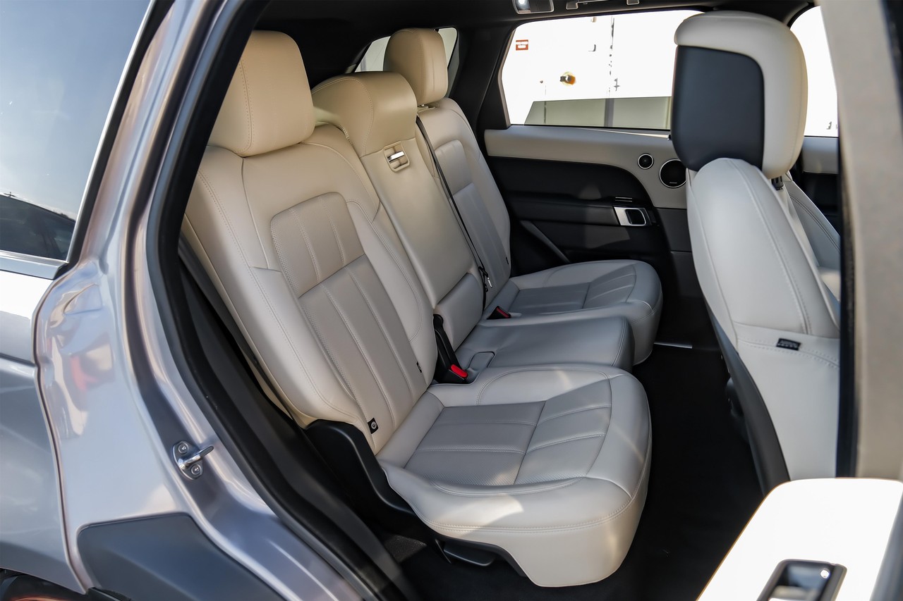 Land Rover Range Rover Sport Vehicle Main Gallery Image 24