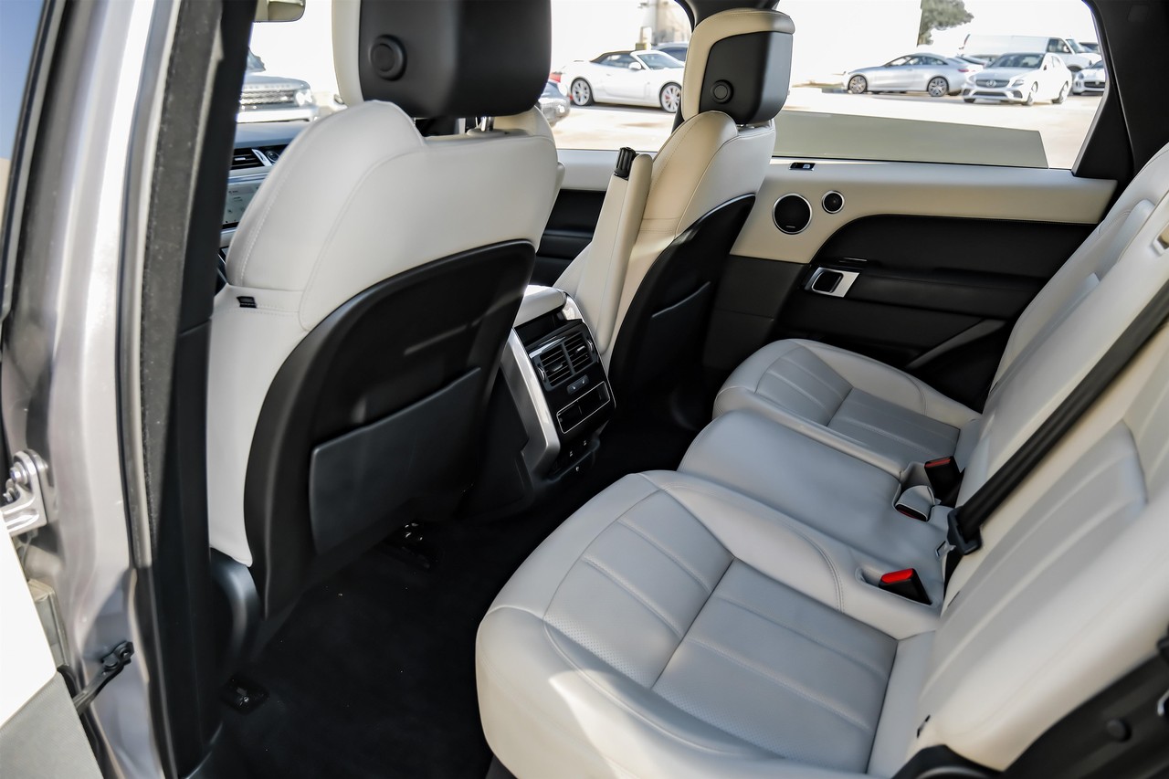 Land Rover Range Rover Sport Vehicle Main Gallery Image 26