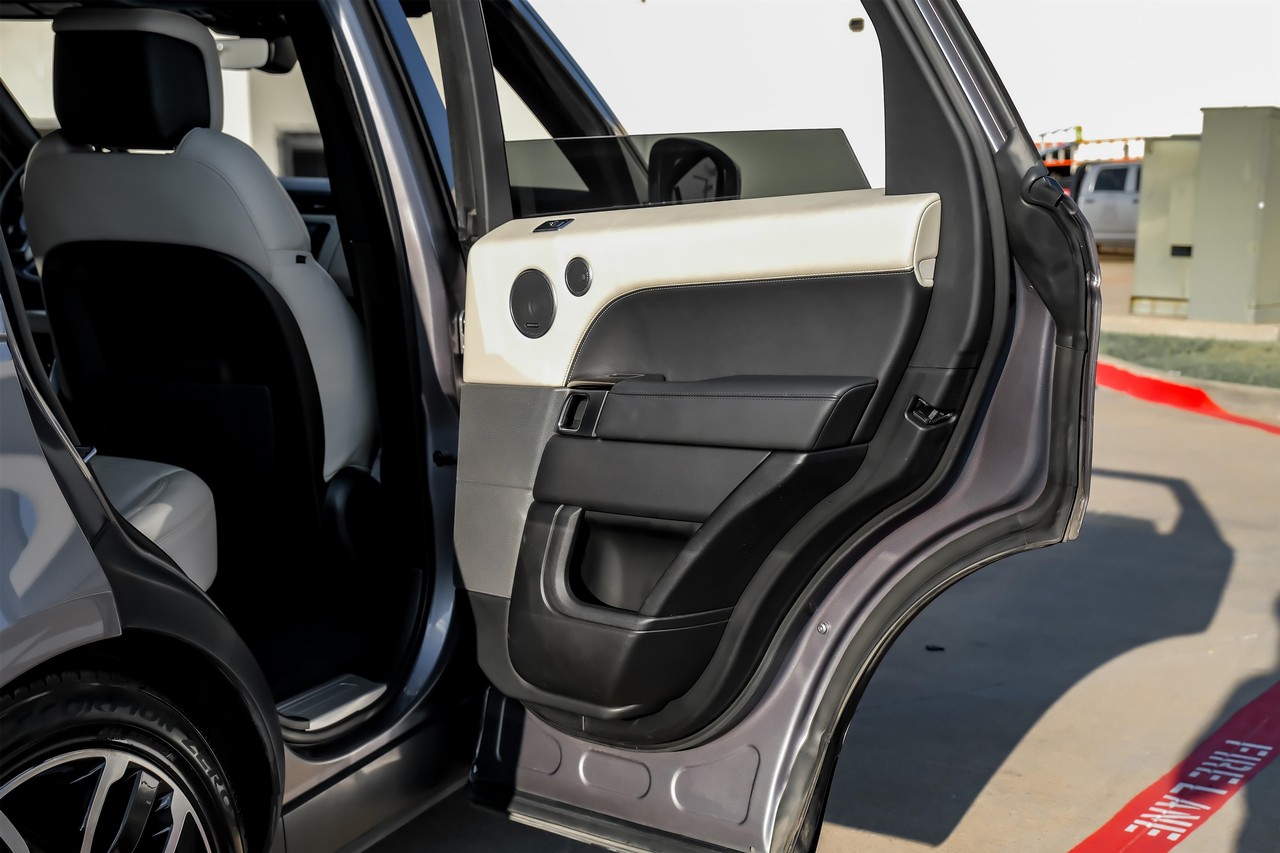 Land Rover Range Rover Sport Vehicle Main Gallery Image 35