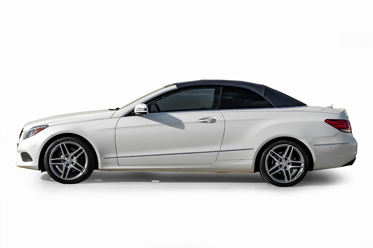 Mercedes-Benz E-Class Vehicle Main Gallery Image 12