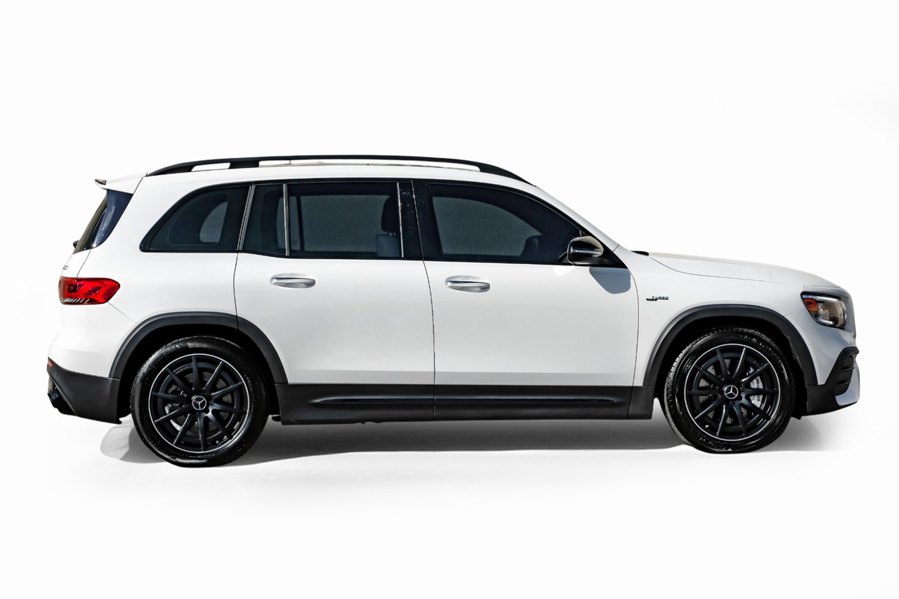 Mercedes-Benz GLB Vehicle Main Gallery Image 08