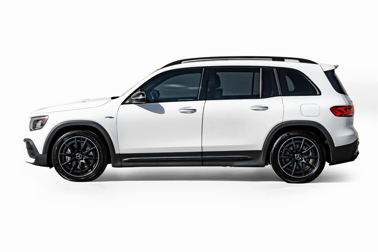 Mercedes-Benz GLB Vehicle Main Gallery Image 12