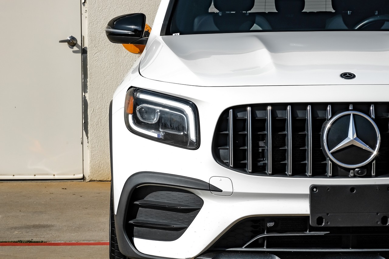 Mercedes-Benz GLB Vehicle Main Gallery Image 41