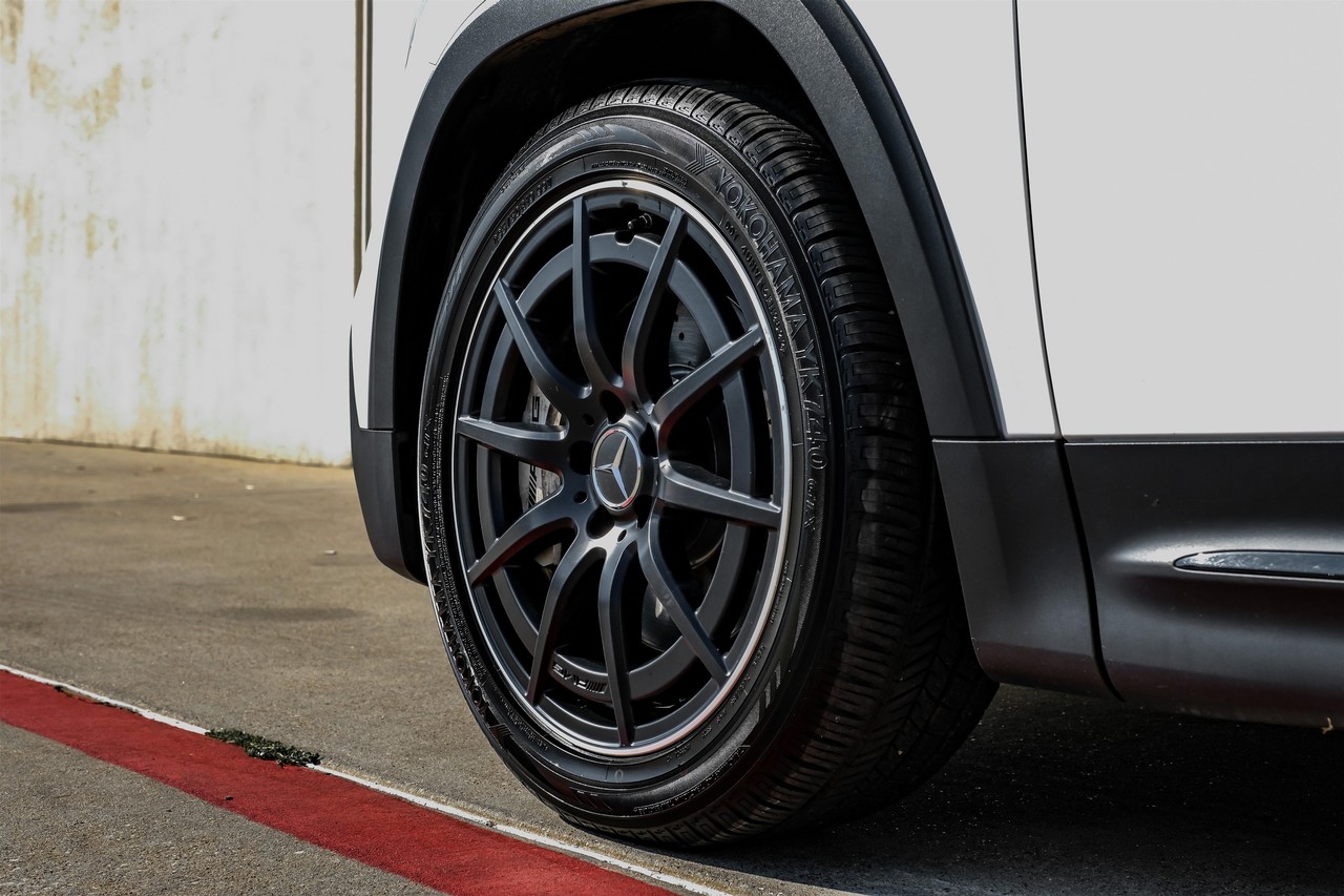 Mercedes-Benz GLB Vehicle Main Gallery Image 47