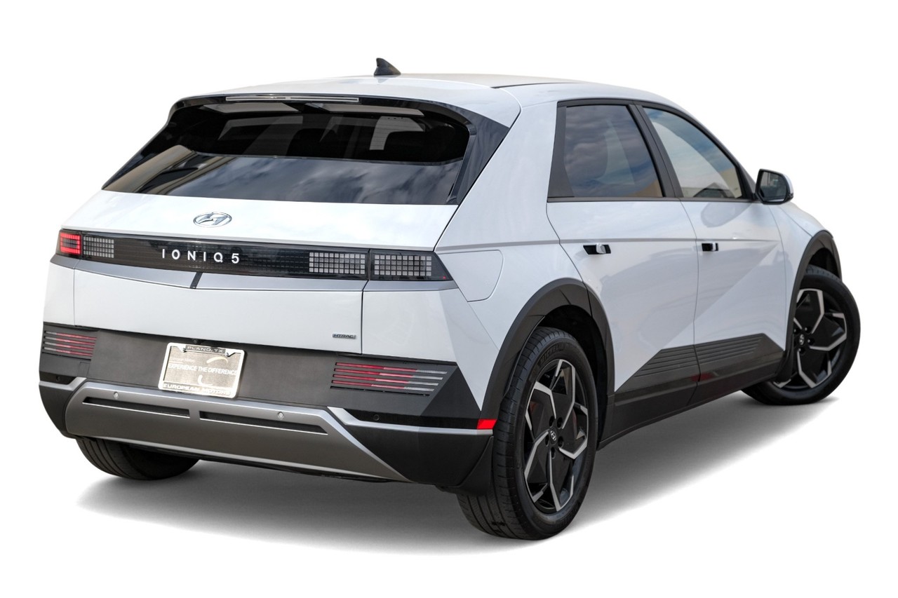 Hyundai IONIQ 5 Vehicle Main Gallery Image 08