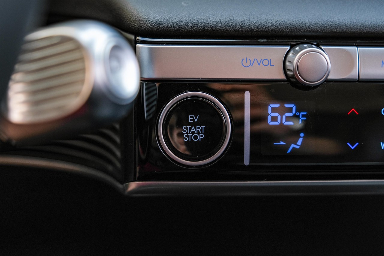 Hyundai IONIQ 5 Vehicle Main Gallery Image 20