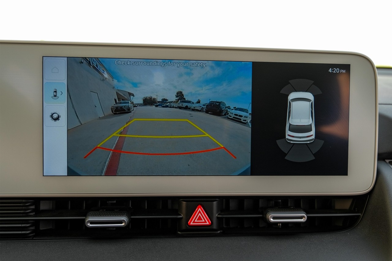 Hyundai IONIQ 5 Vehicle Main Gallery Image 22