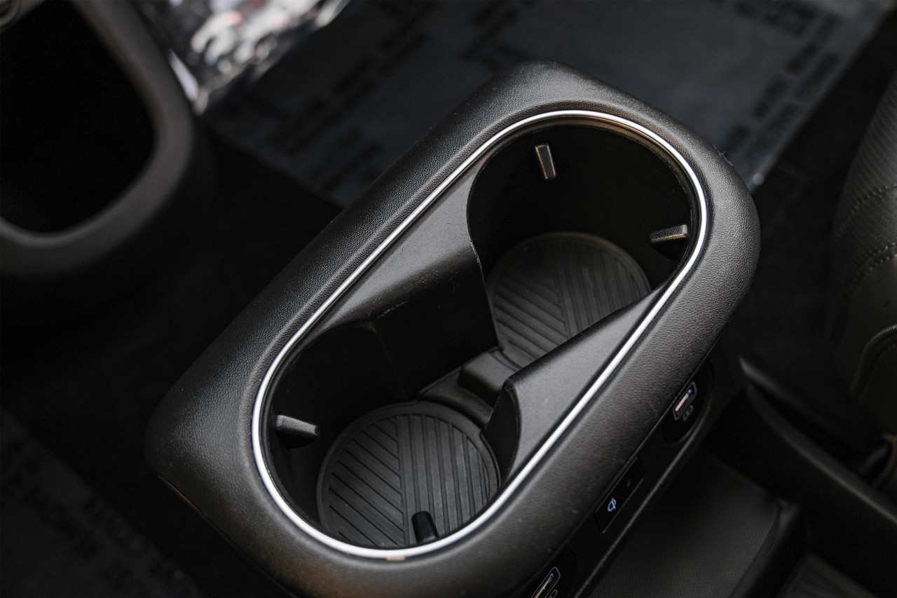 Hyundai IONIQ 5 Vehicle Main Gallery Image 25