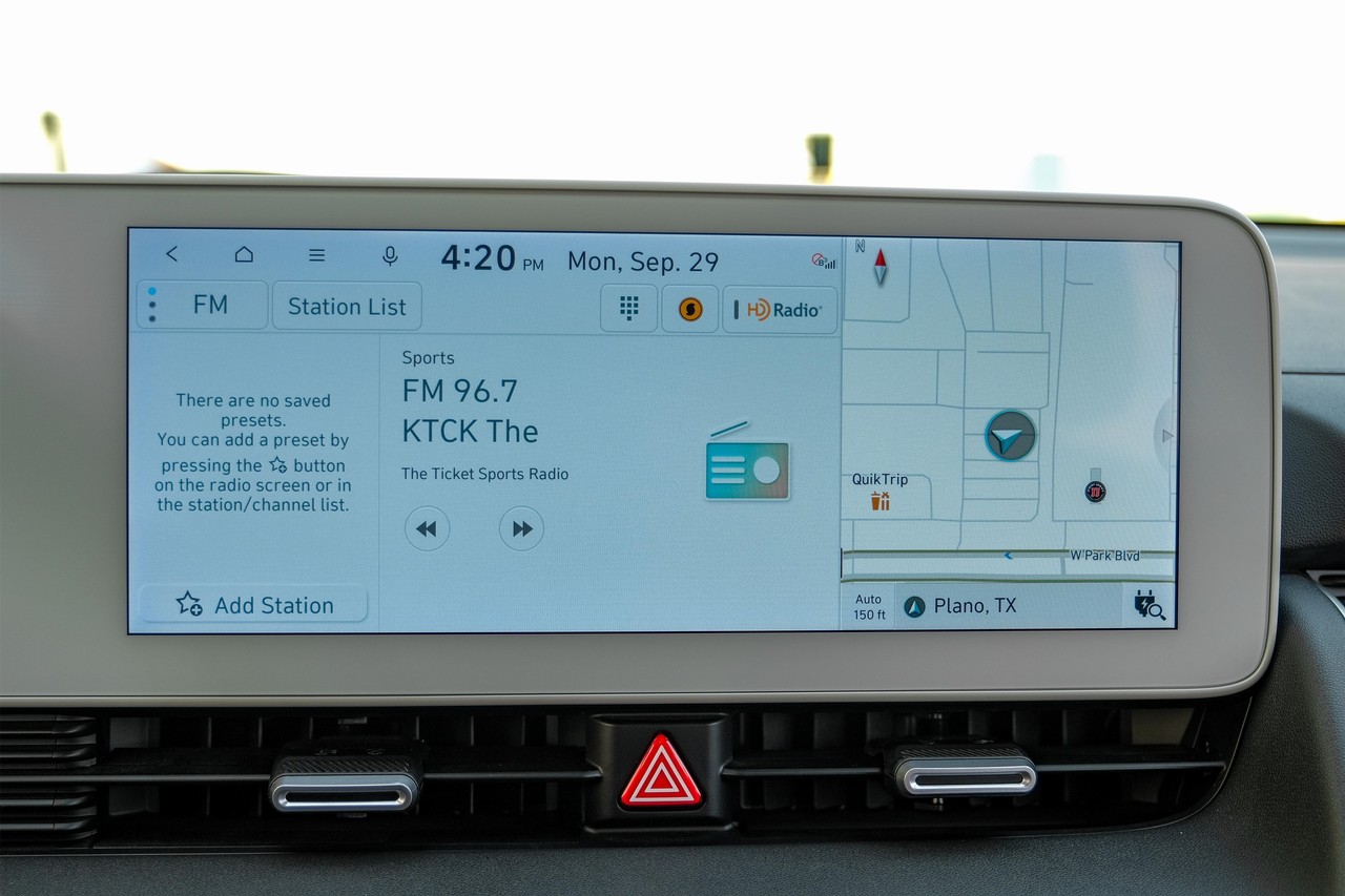 Hyundai IONIQ 5 Vehicle Main Gallery Image 27