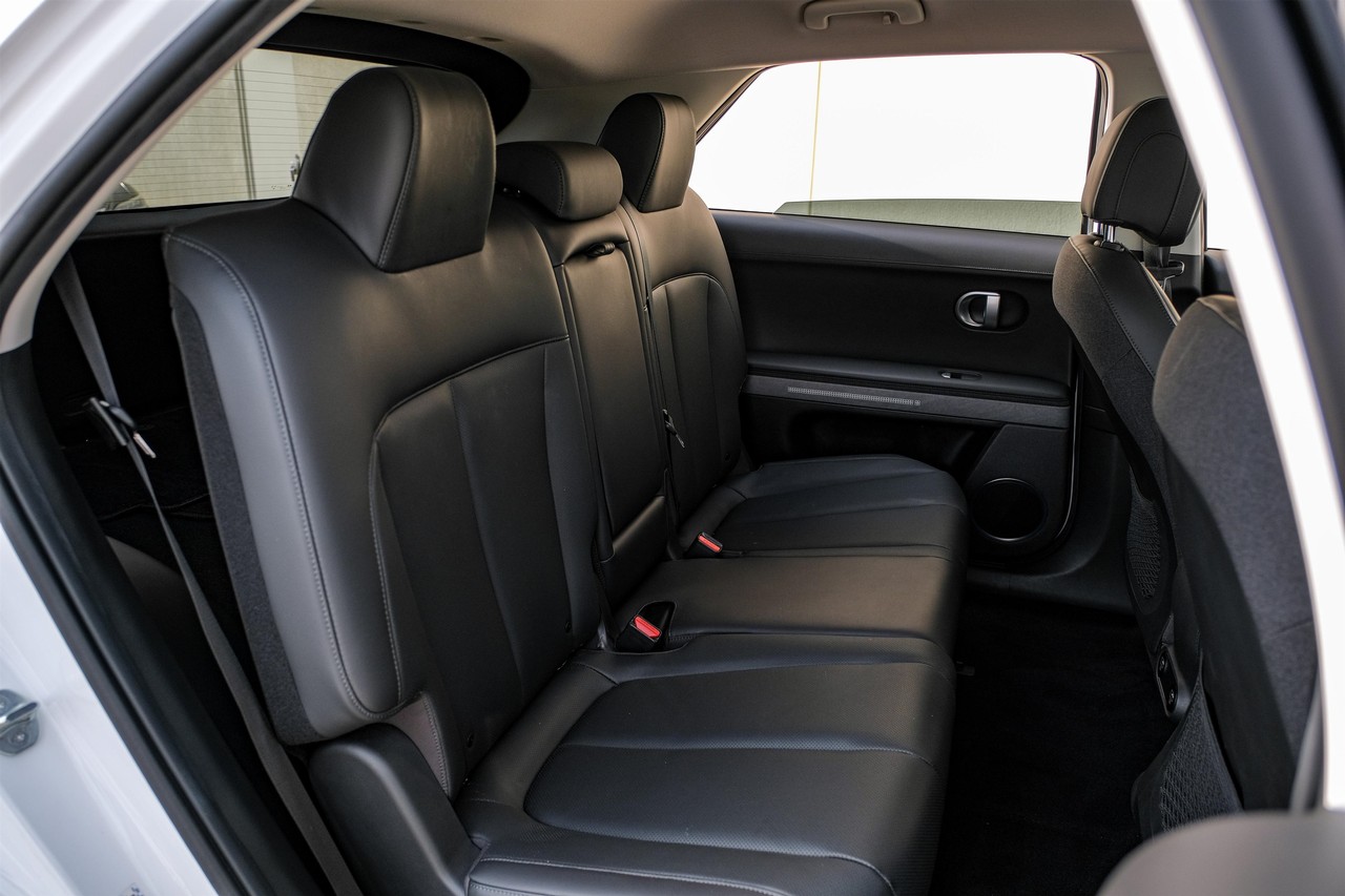 Hyundai IONIQ 5 Vehicle Main Gallery Image 33