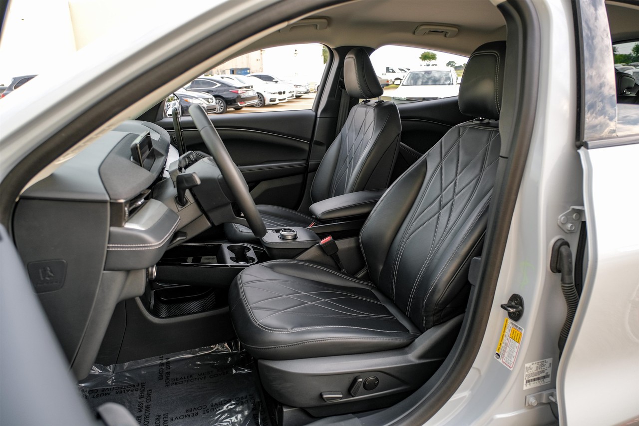 Ford Mustang Mach-E Vehicle Main Gallery Image 28