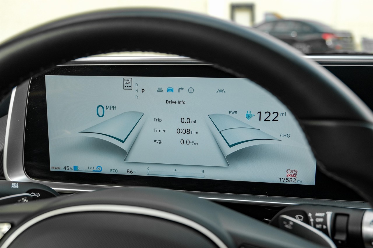 Hyundai IONIQ 6 Vehicle Main Gallery Image 18