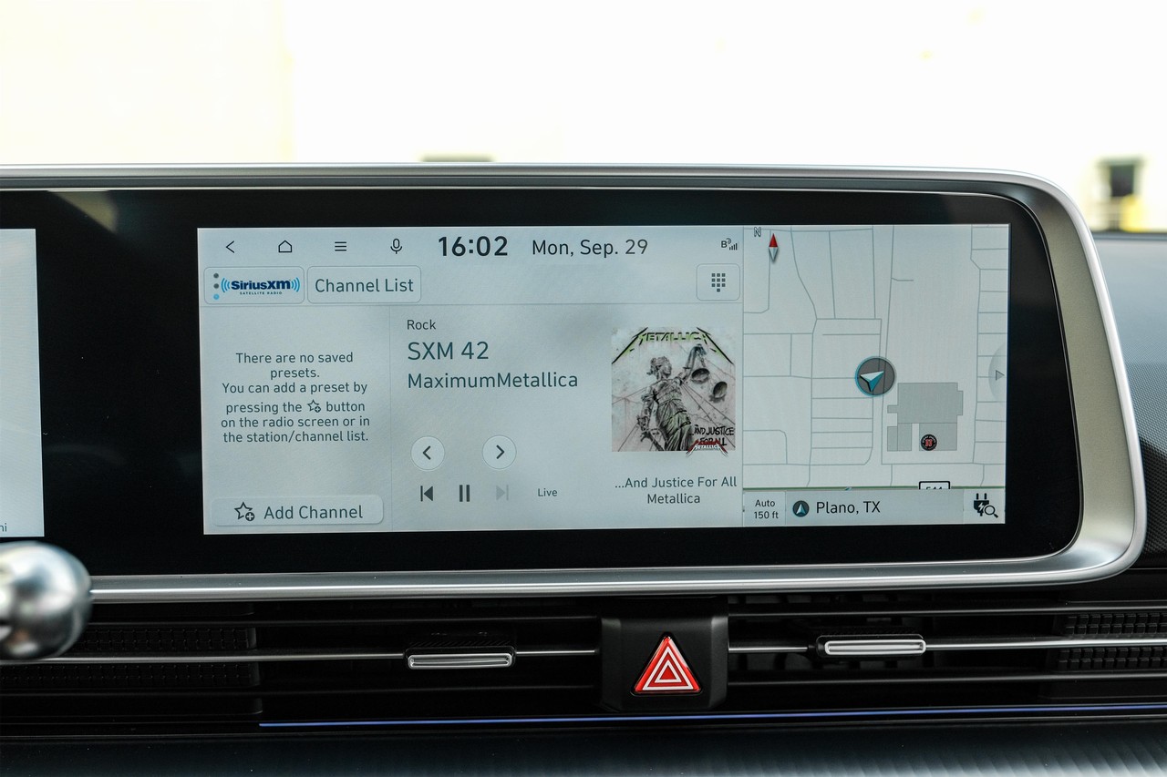 Hyundai IONIQ 6 Vehicle Main Gallery Image 27