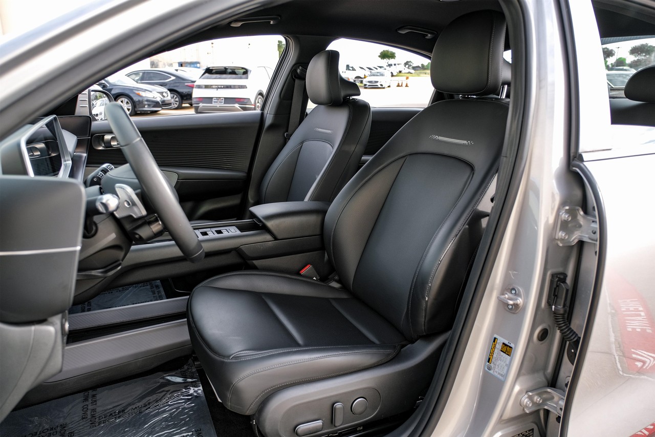 Hyundai IONIQ 6 Vehicle Main Gallery Image 29