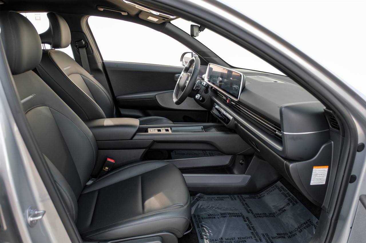Hyundai IONIQ 6 Vehicle Main Gallery Image 31