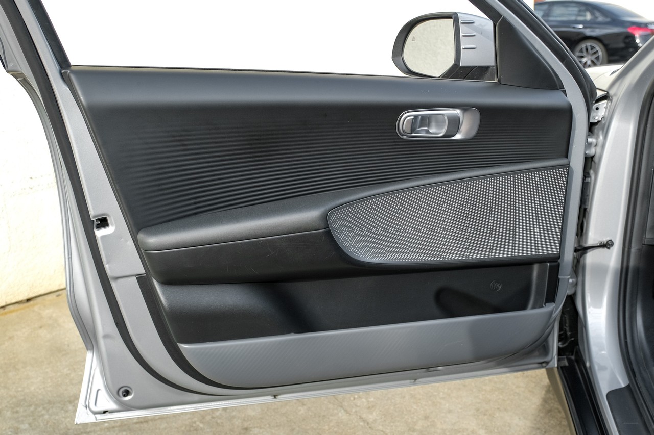 Hyundai IONIQ 6 Vehicle Main Gallery Image 37