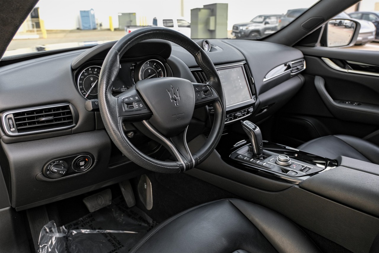 2022 Maserati Levante GT photo 2