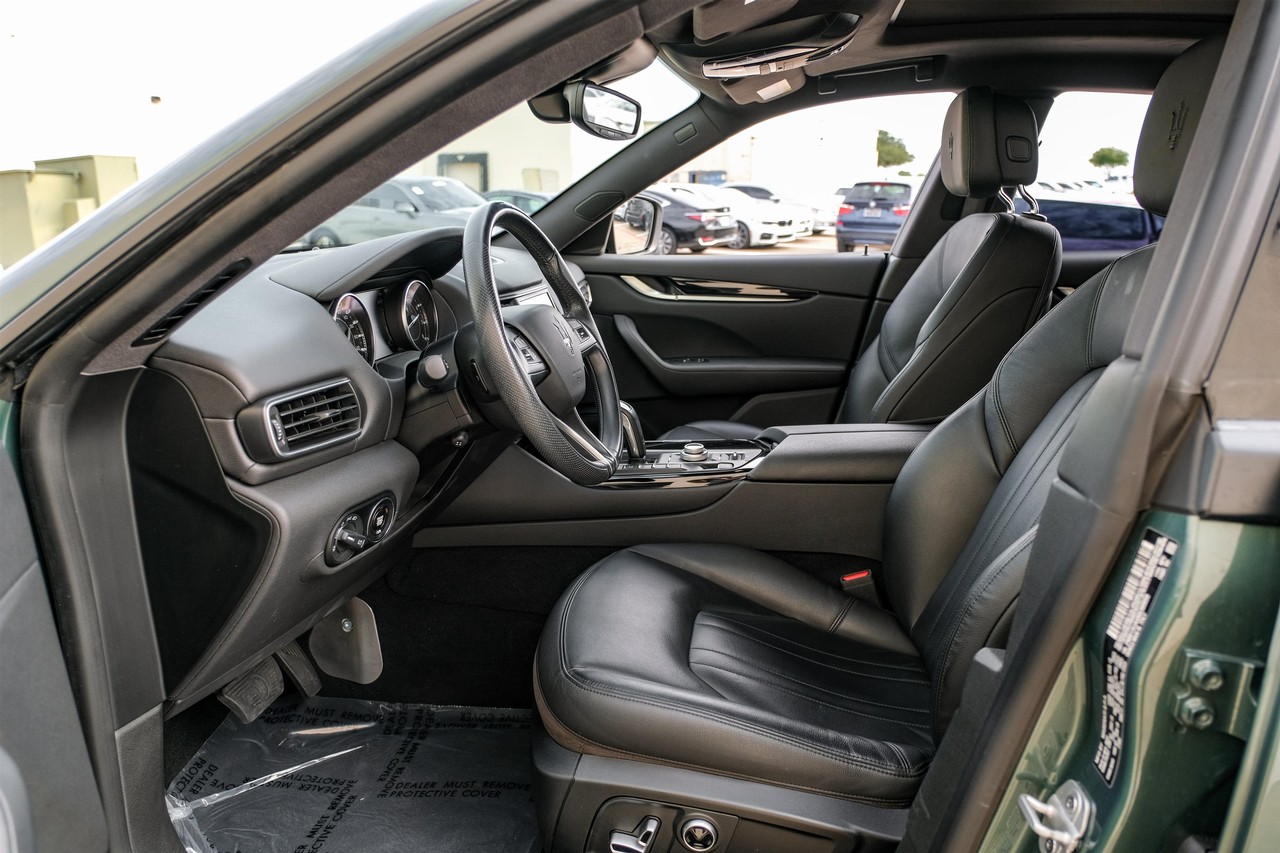 2022 Maserati Levante GT photo 3