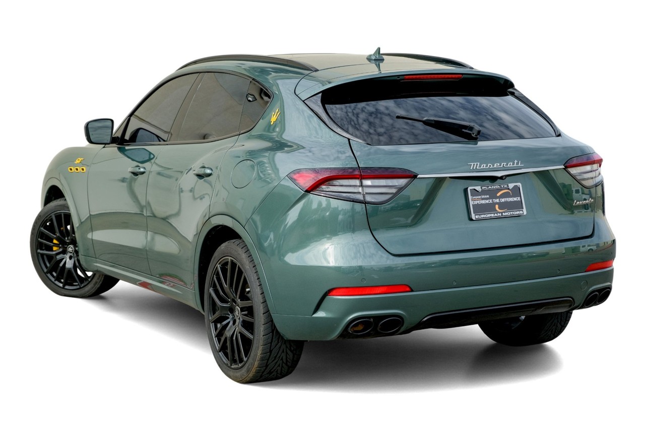 Maserati Levante Vehicle Main Gallery Image 11