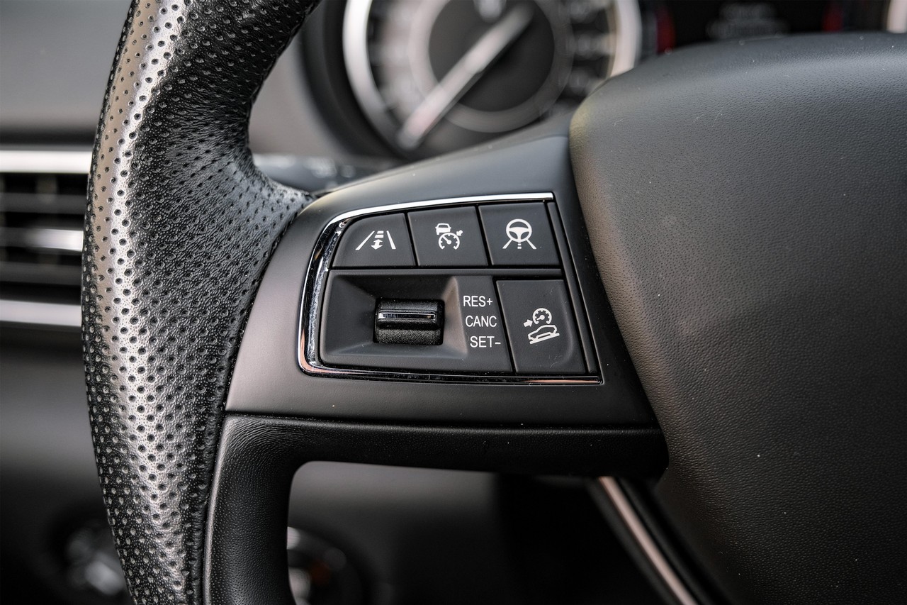 Maserati Levante Vehicle Main Gallery Image 17