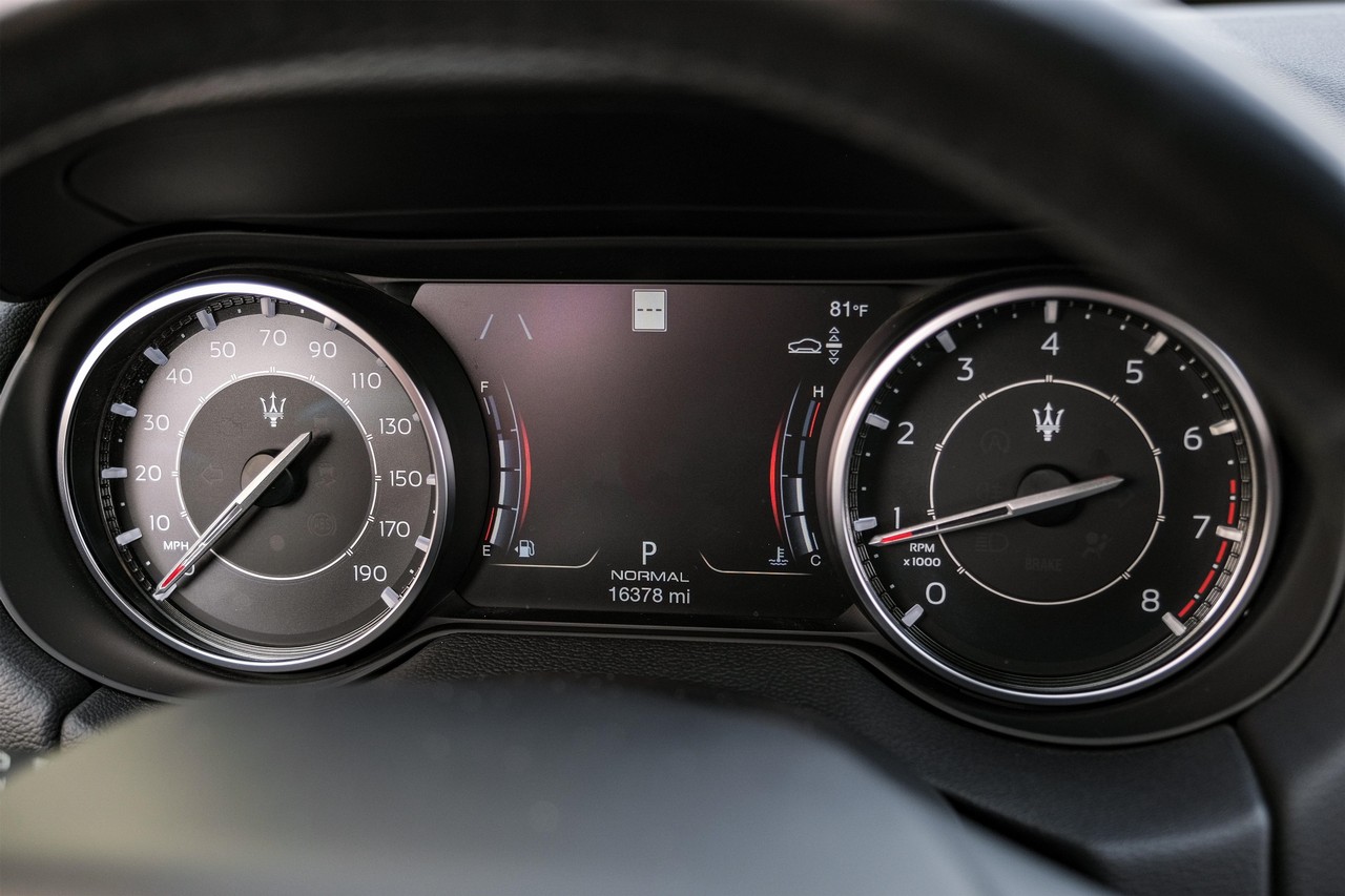 Maserati Levante Vehicle Main Gallery Image 19