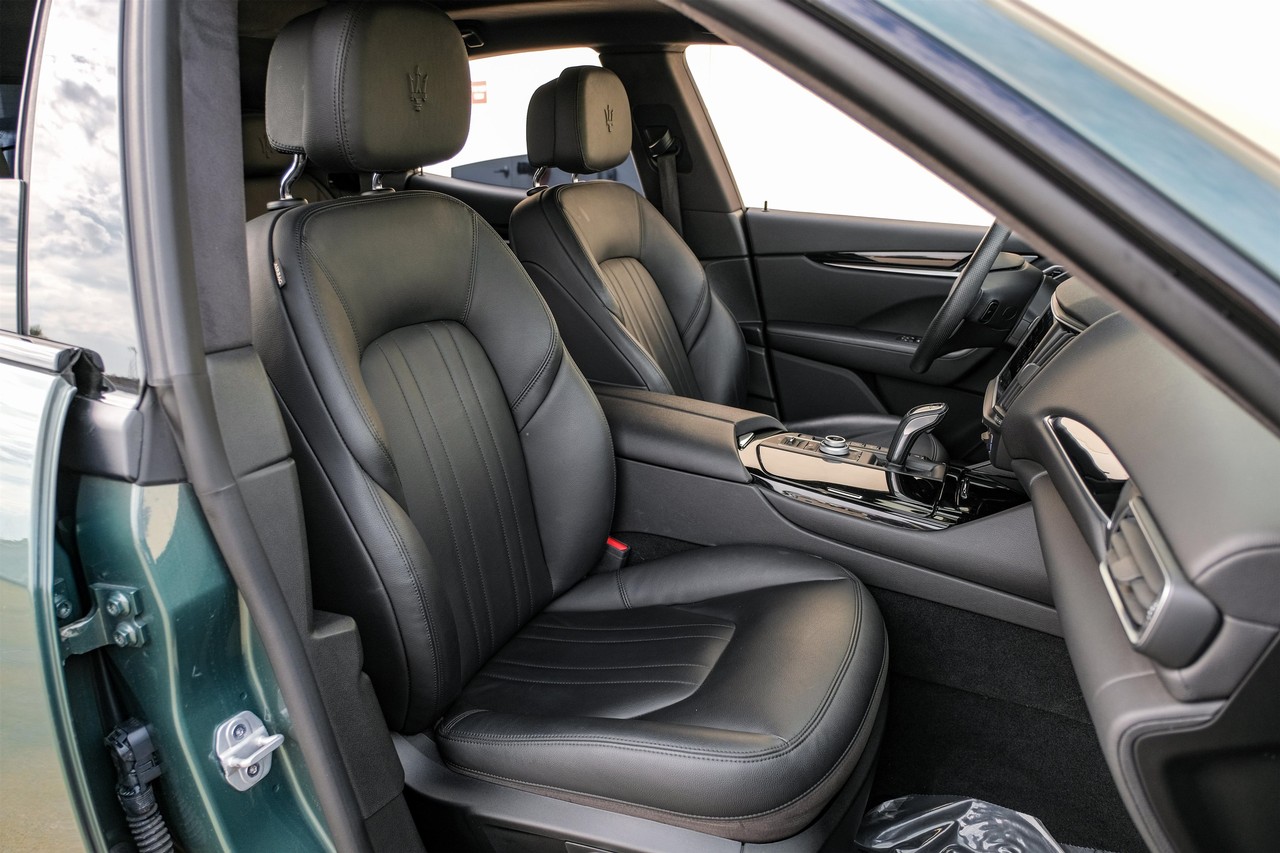 Maserati Levante Vehicle Main Gallery Image 34