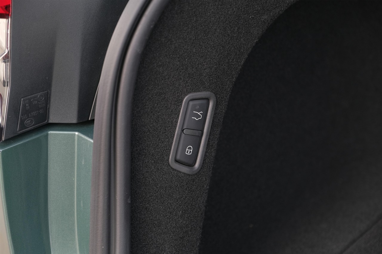 Maserati Levante Vehicle Main Gallery Image 48