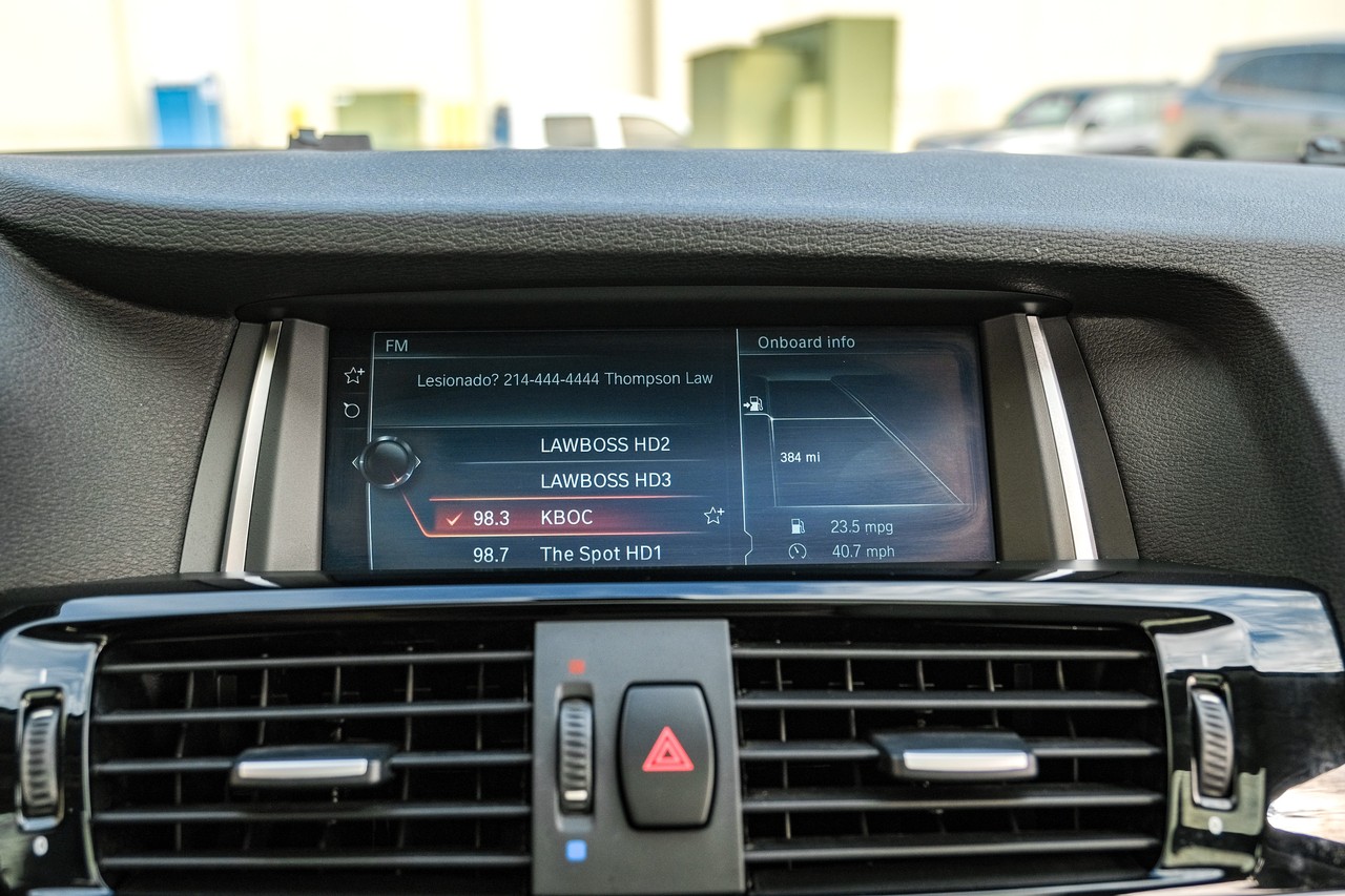 BMW X3 Vehicle Main Gallery Image 29