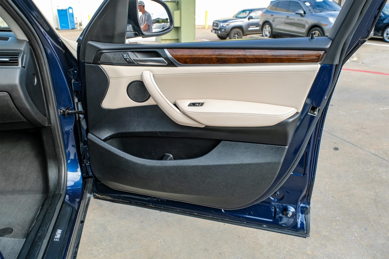 BMW X3 Vehicle Main Gallery Image 41