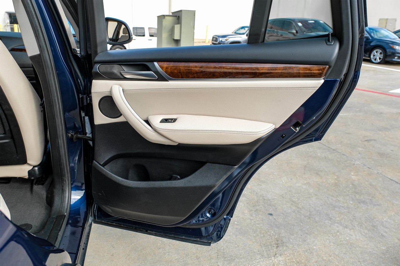 BMW X3 Vehicle Main Gallery Image 43