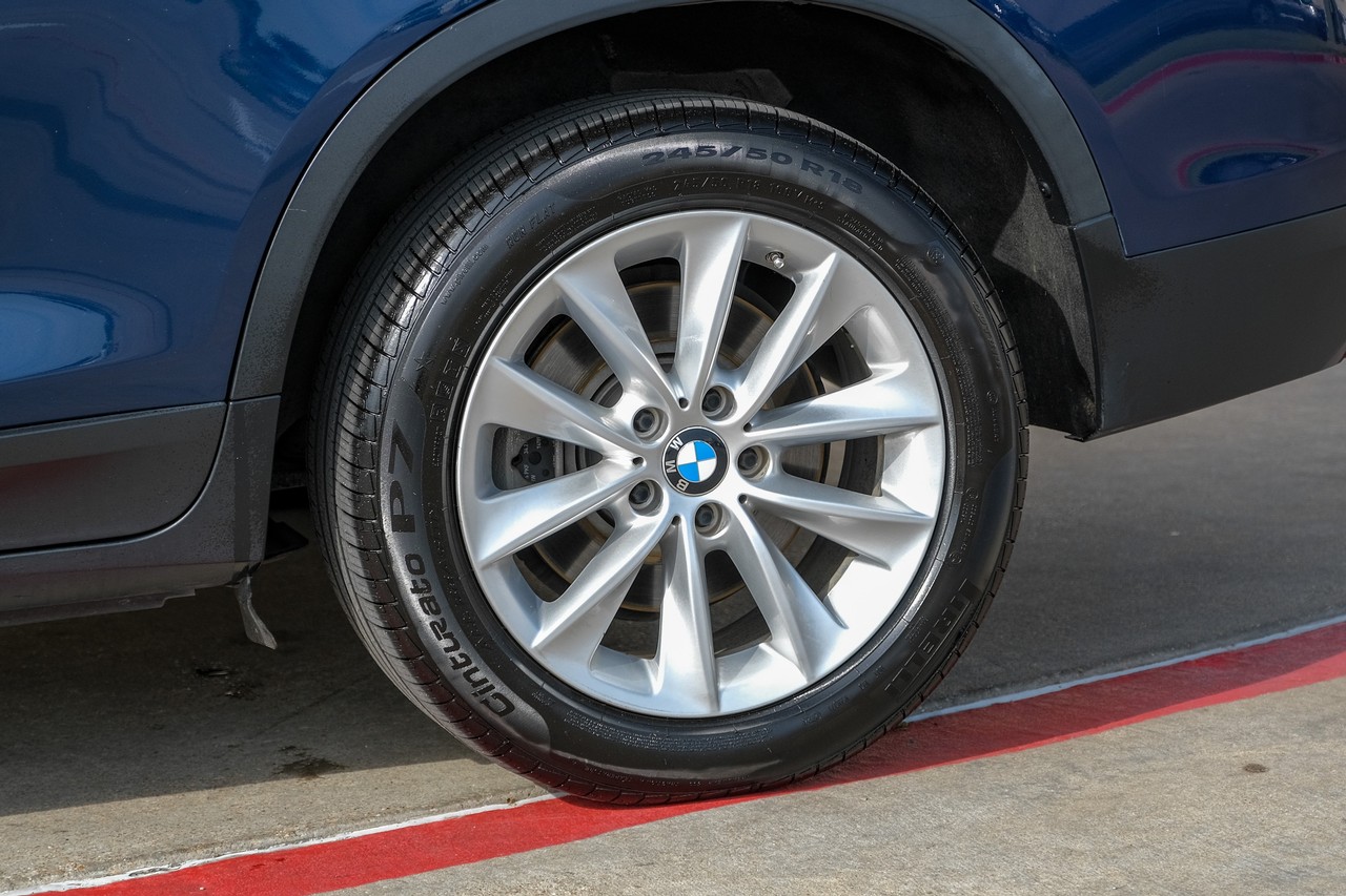 BMW X3 Vehicle Main Gallery Image 52