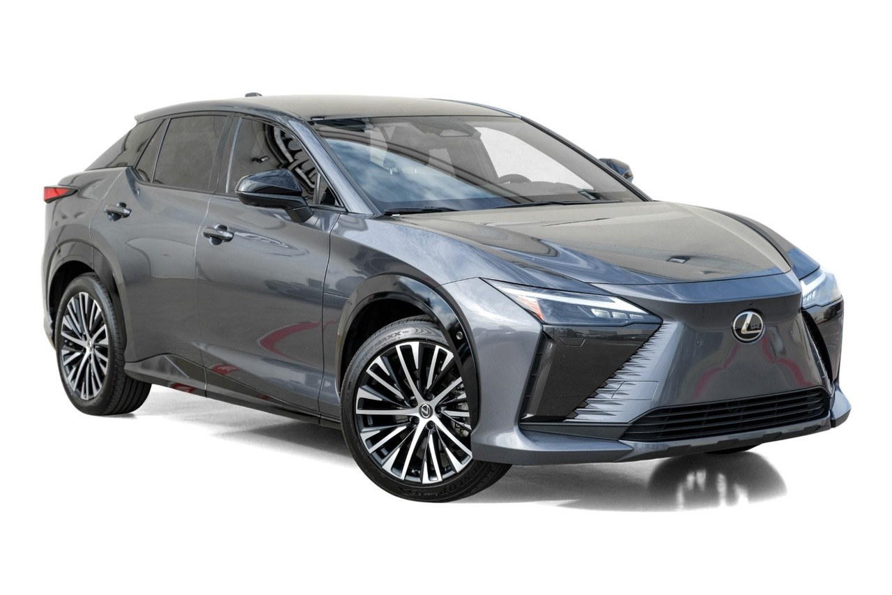 Lexus RZ Vehicle Main Gallery Image 07