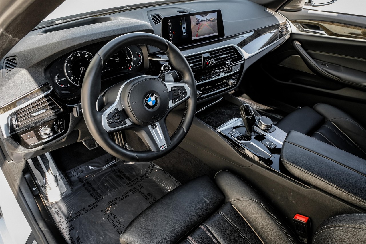 BMW 5 Series Vehicle Main Gallery Image 03