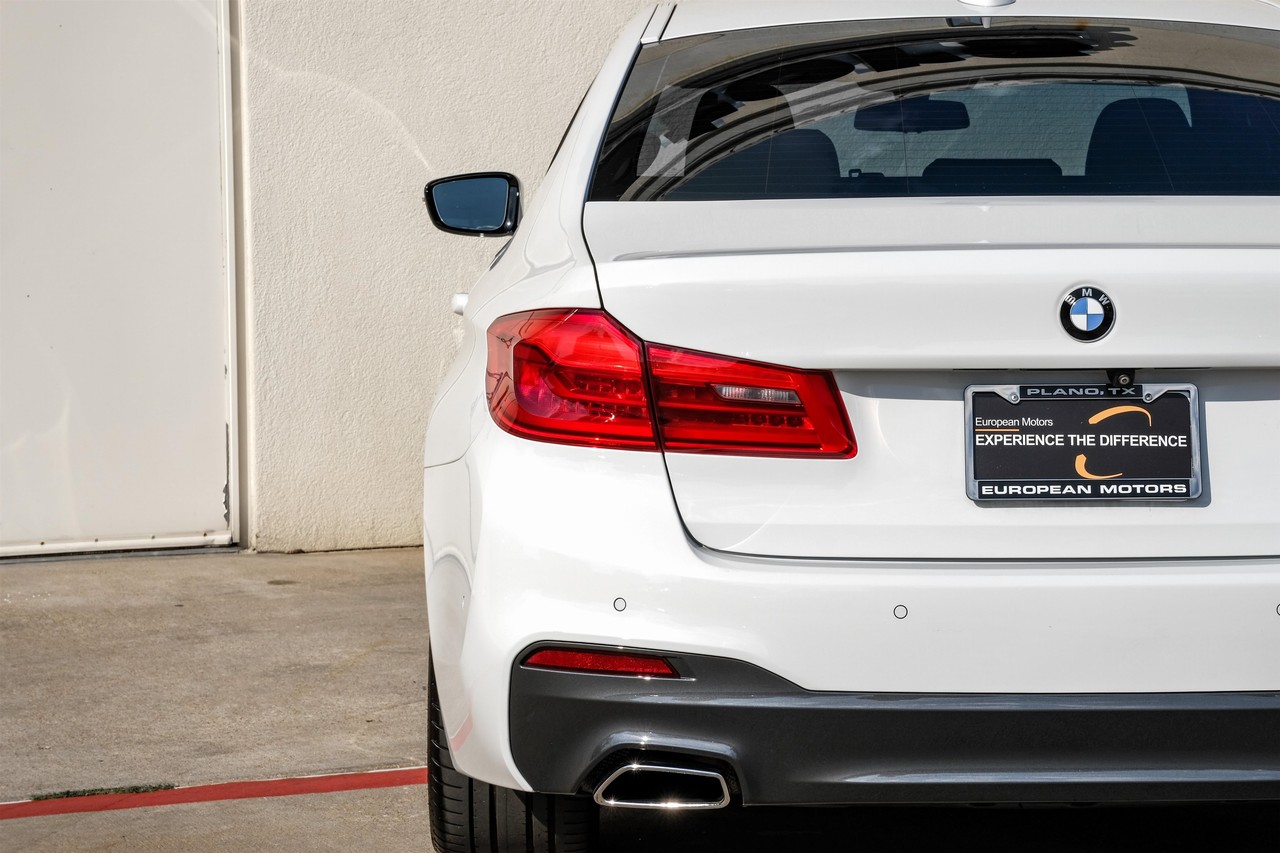 BMW 5 Series Vehicle Main Gallery Image 46