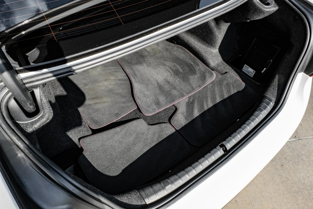 BMW 5 Series Vehicle Main Gallery Image 48