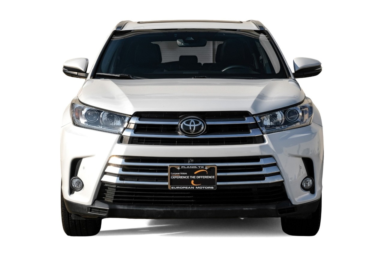 Toyota Highlander Vehicle Main Gallery Image 06