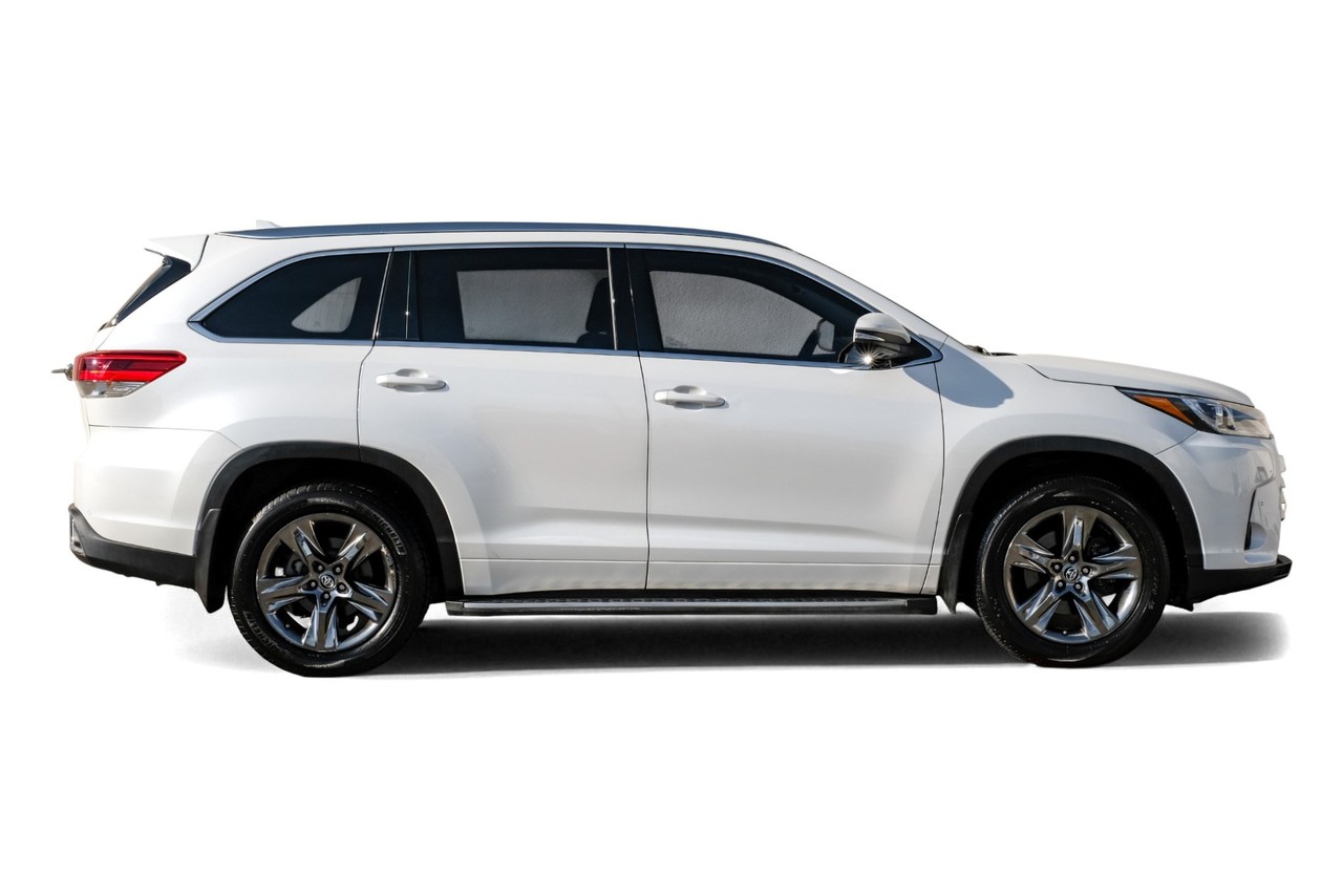Toyota Highlander Vehicle Main Gallery Image 08