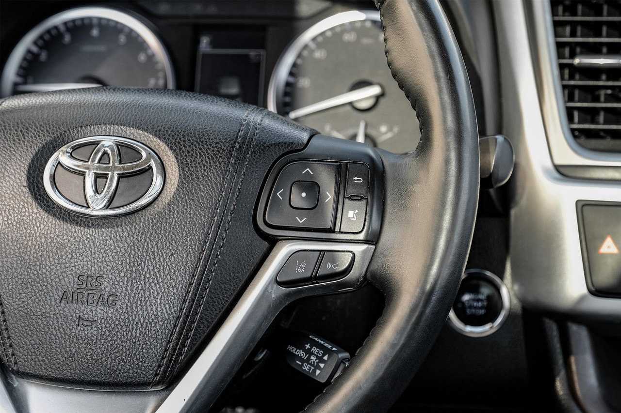 Toyota Highlander Vehicle Main Gallery Image 19