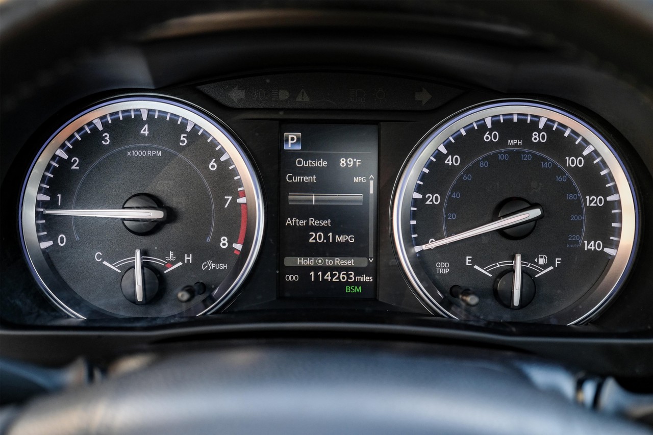 Toyota Highlander Vehicle Main Gallery Image 20