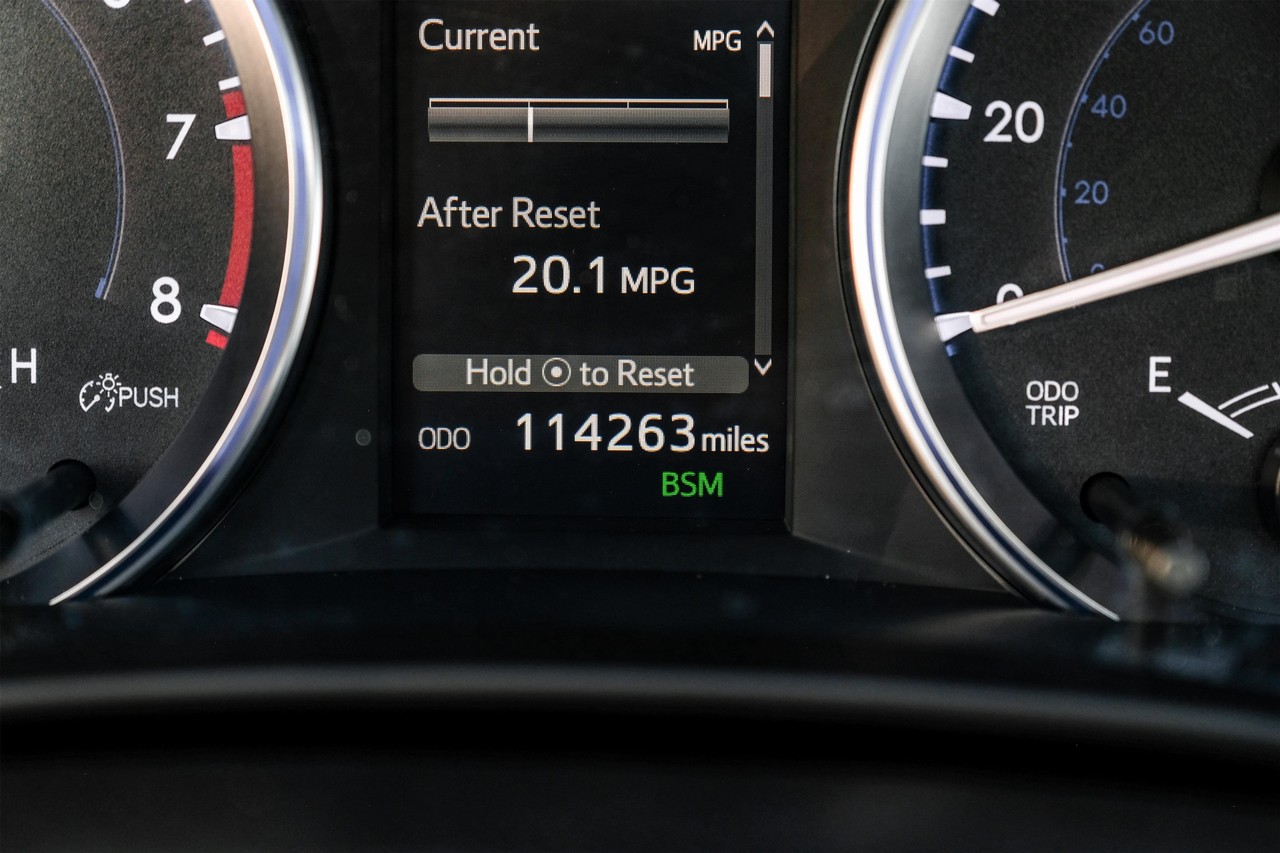 Toyota Highlander Vehicle Main Gallery Image 21