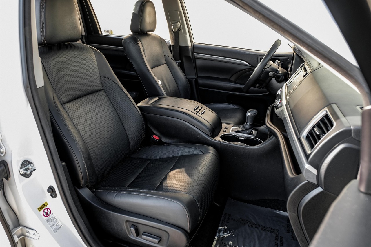 Toyota Highlander Vehicle Main Gallery Image 33