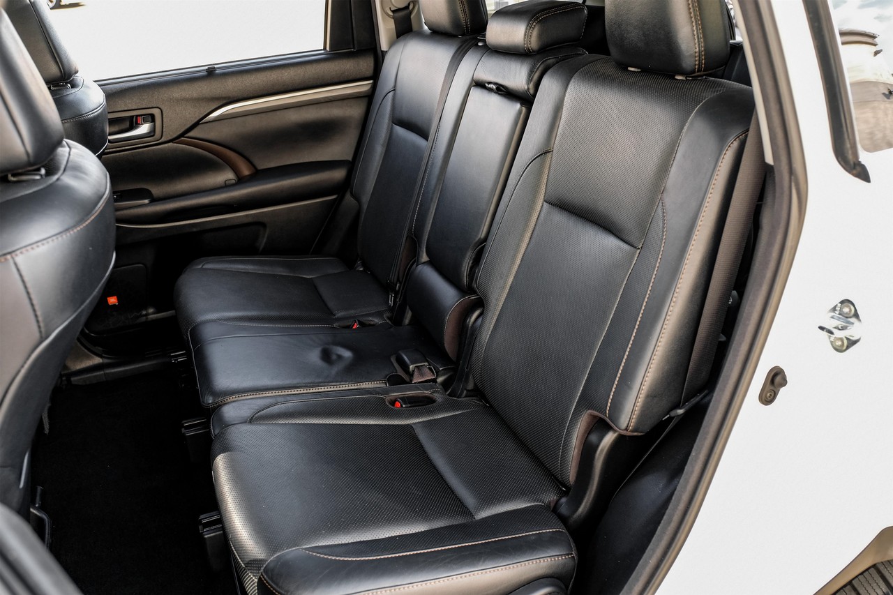 Toyota Highlander Vehicle Main Gallery Image 37