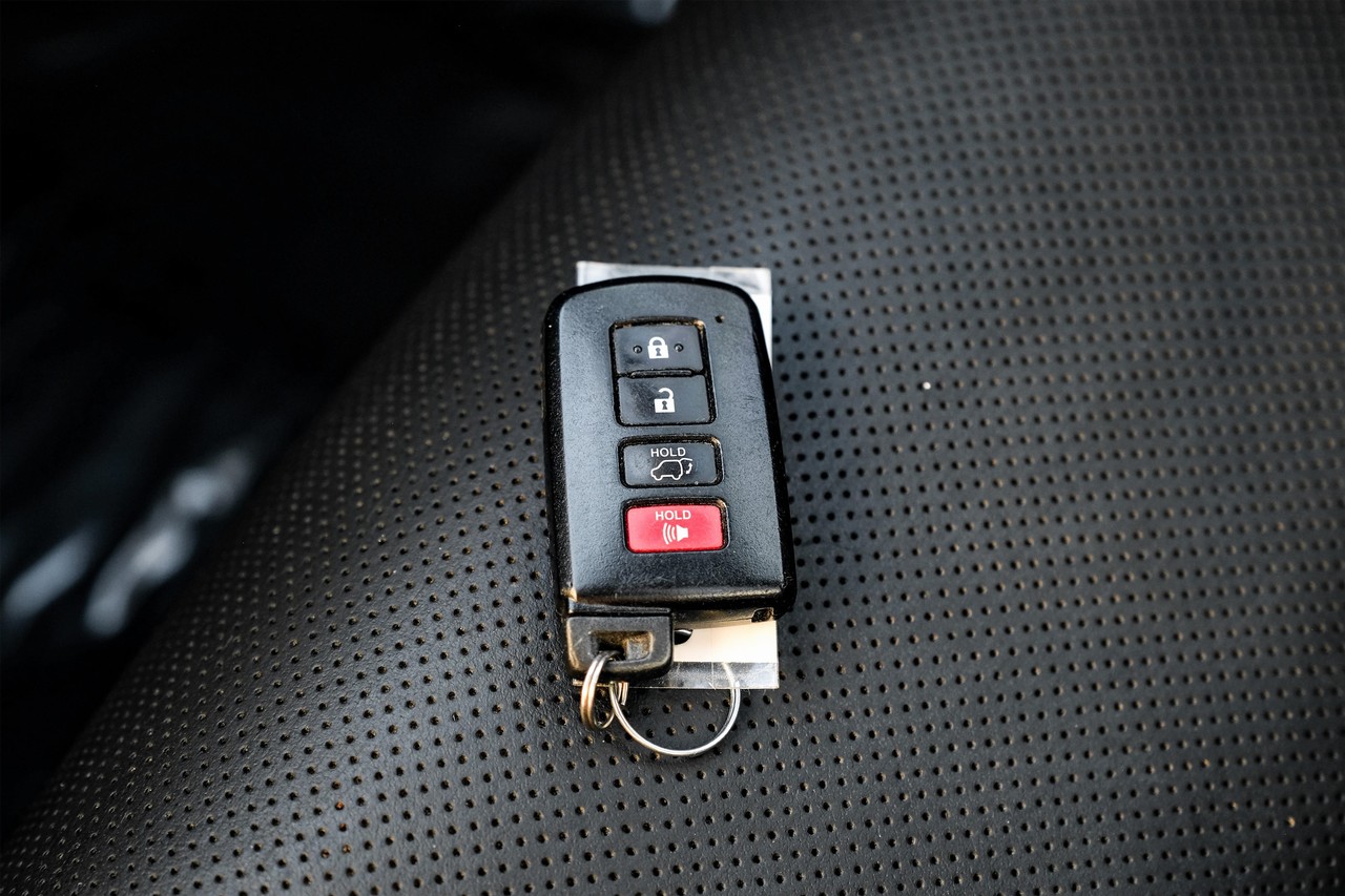 Toyota Highlander Vehicle Main Gallery Image 52