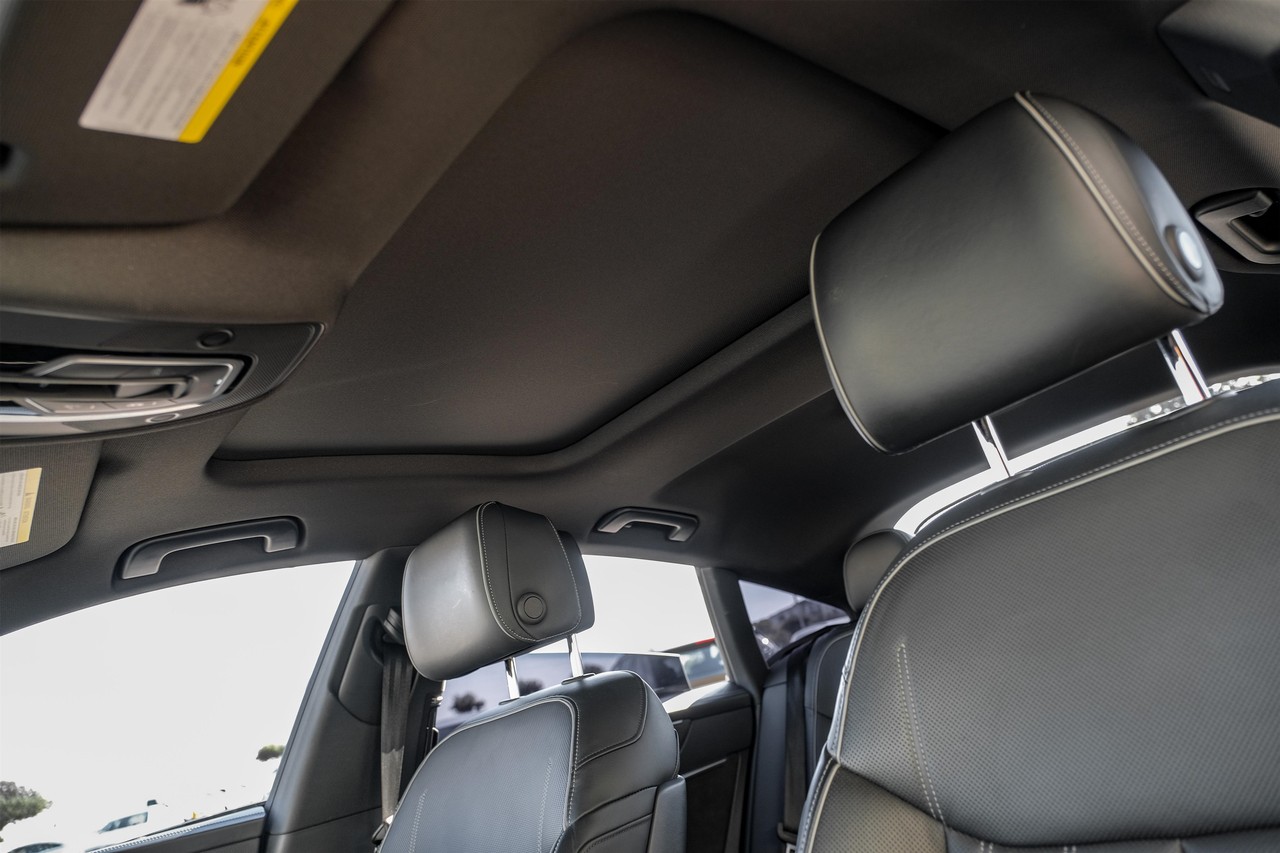 Audi A7 Vehicle Main Gallery Image 04