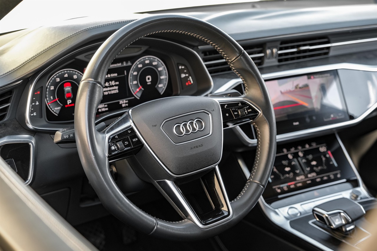 Audi A7 Vehicle Main Gallery Image 16