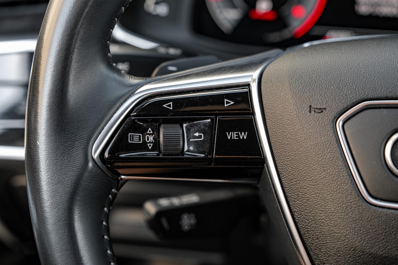 Audi A7 Vehicle Main Gallery Image 17