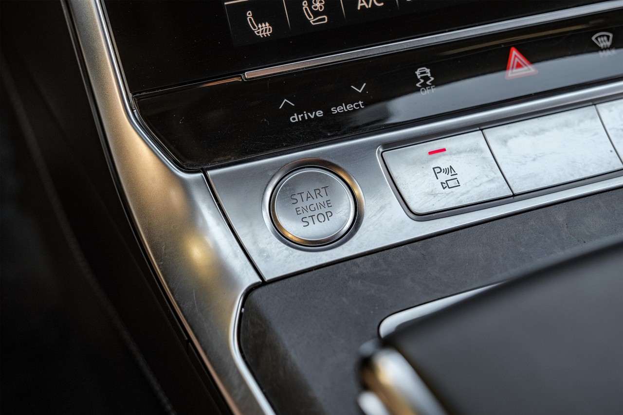 Audi A7 Vehicle Main Gallery Image 21