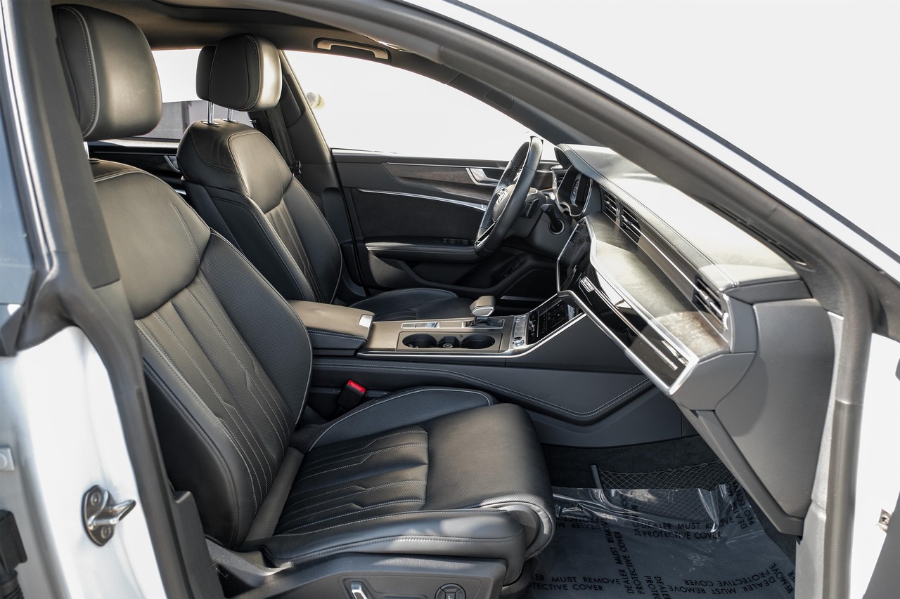 Audi A7 Vehicle Main Gallery Image 32
