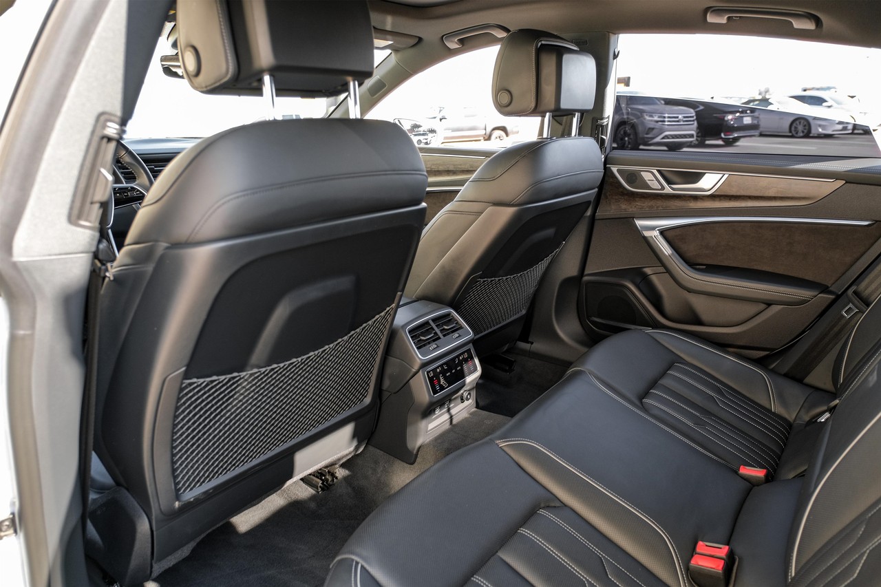 Audi A7 Vehicle Main Gallery Image 36